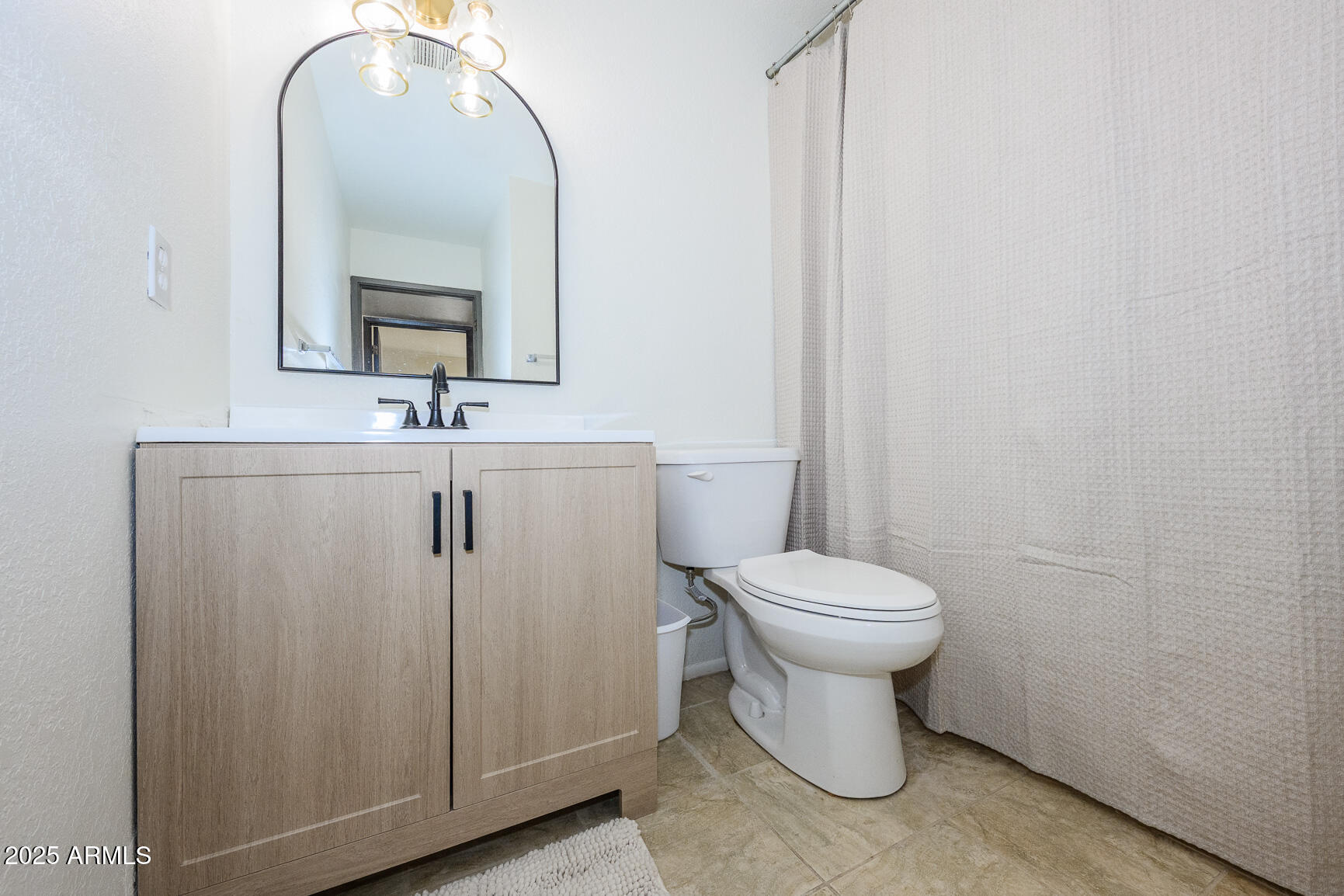 785 E COUNTRY CLUB Drive