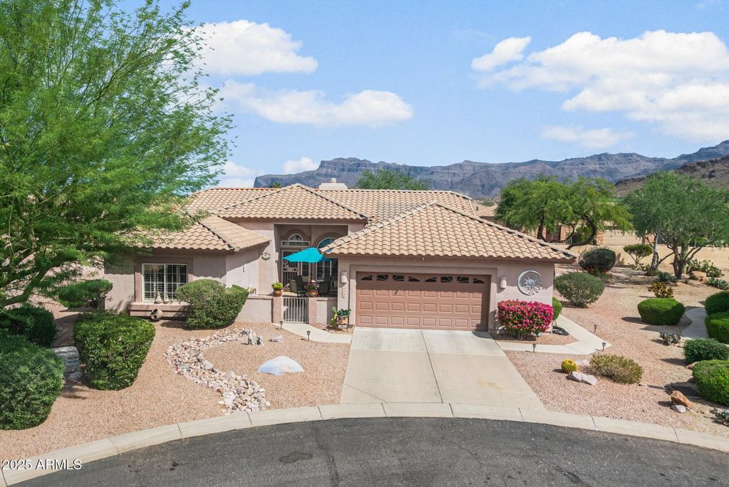 Photo of 6300 S Eagle Court, Gold Canyon, AZ 85118 (MLS # 6917364)