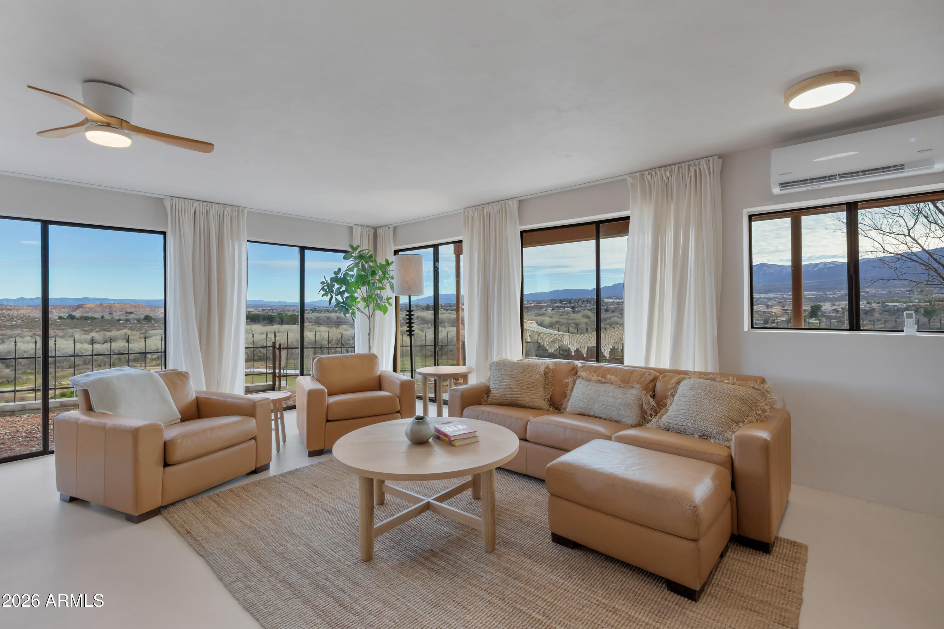 695 E Cliffside Drive