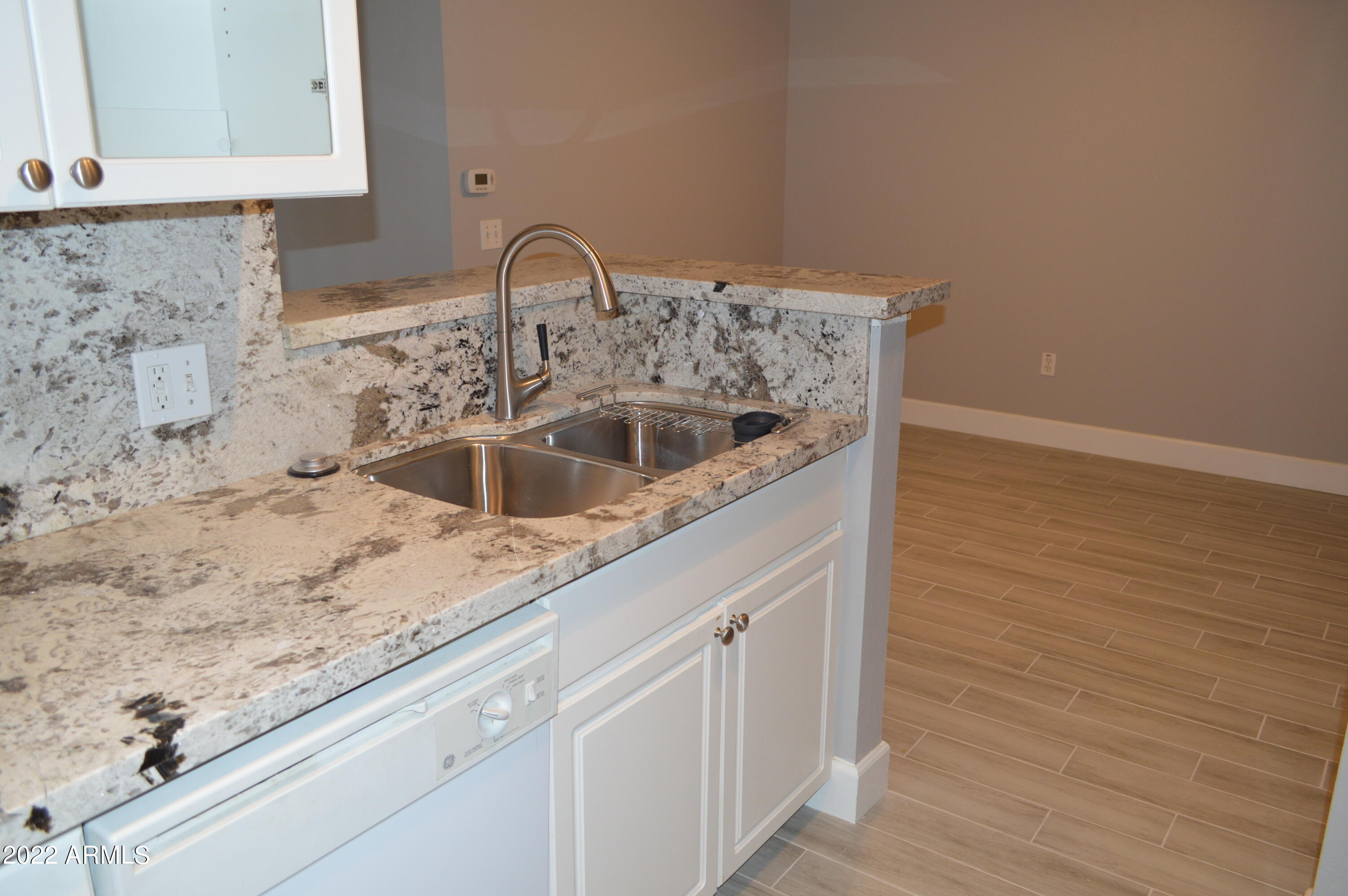 1701 E COLTER Street 184