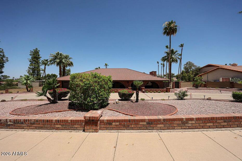 1322 W ASTER Drive