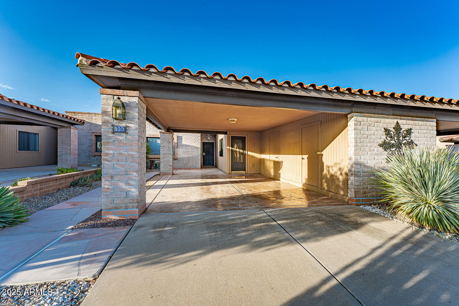 933 W CALLE DEL VENCEJO --