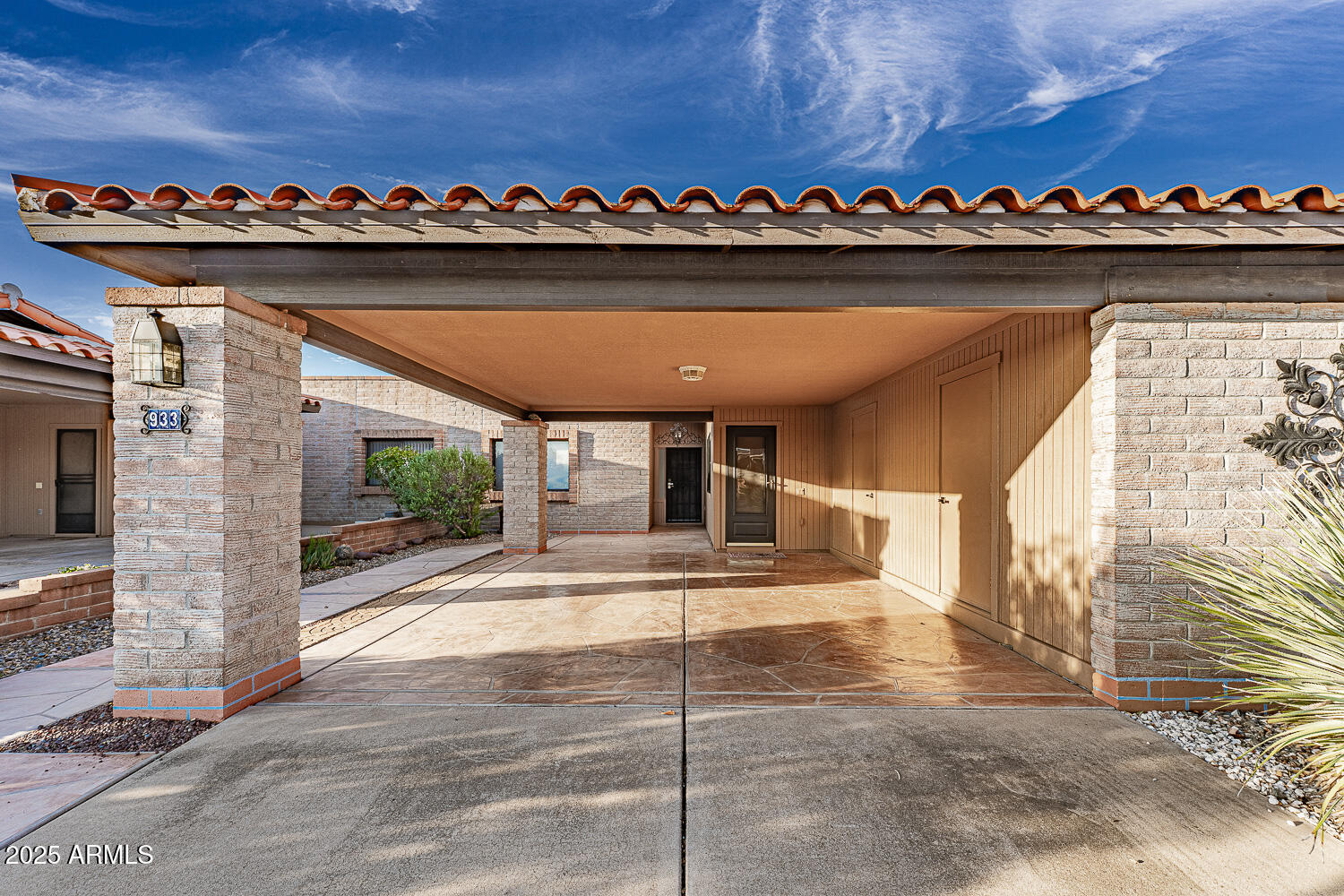 933 W CALLE DEL VENCEJO --