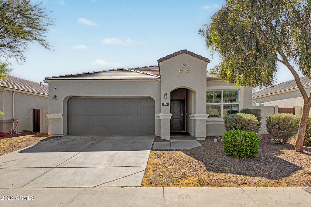 Photo of 214 N 190th Drive, Buckeye, AZ 85326 (MLS # 7015150)
