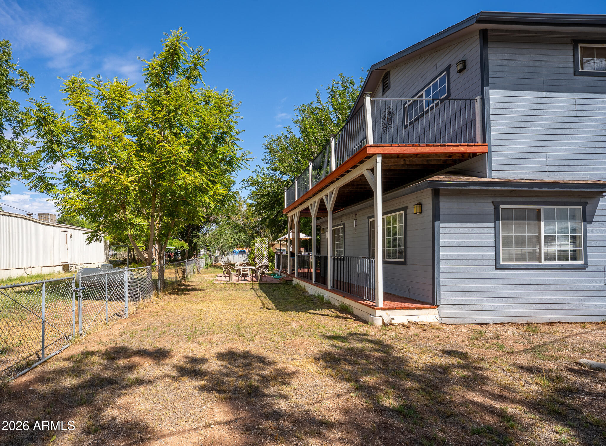 1805 W OAK Lane