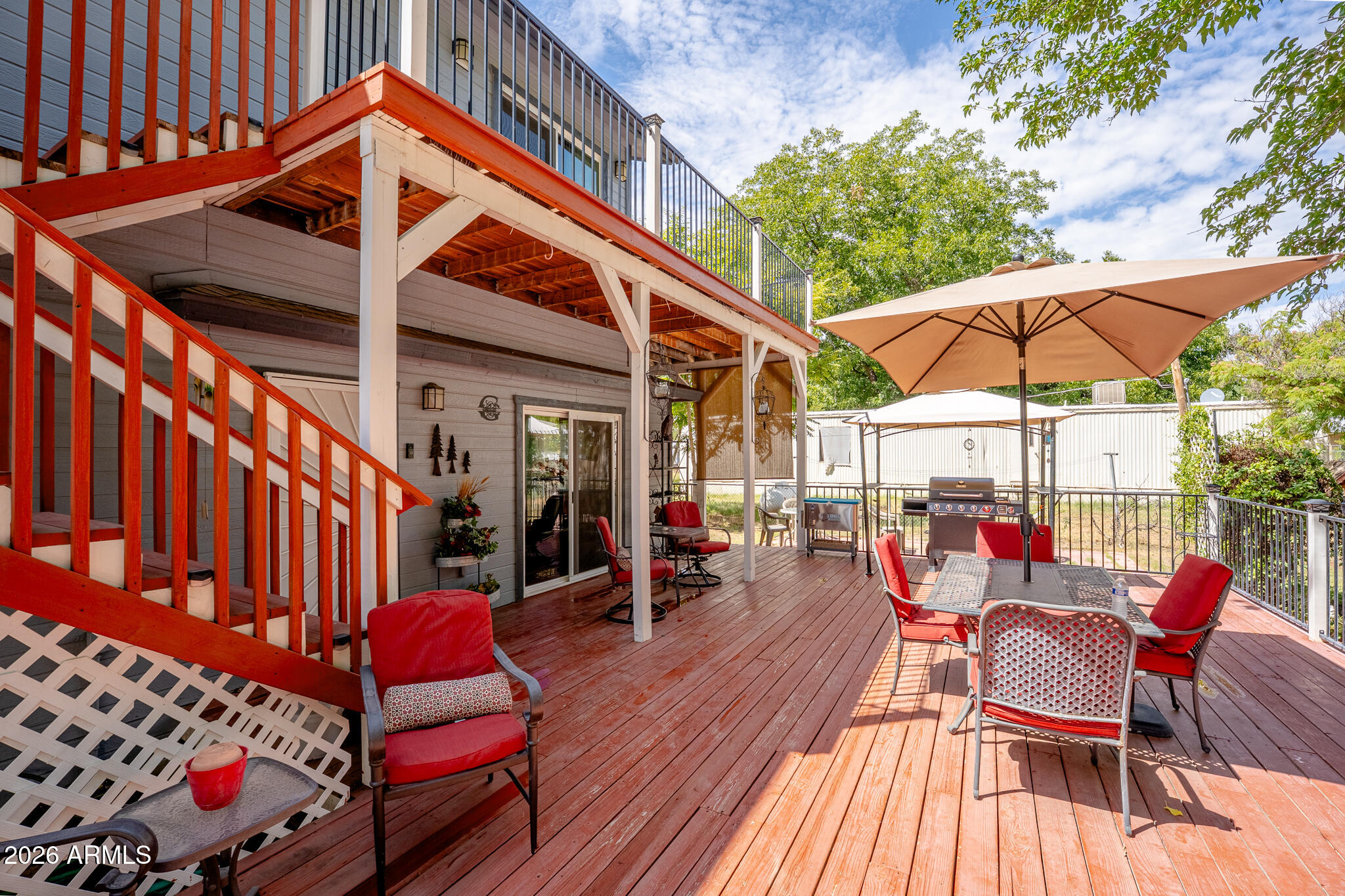 1805 W OAK Lane