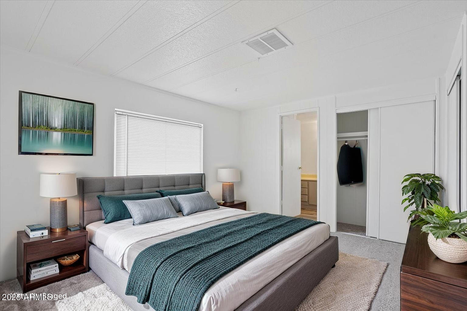 2121 N Center Street 184