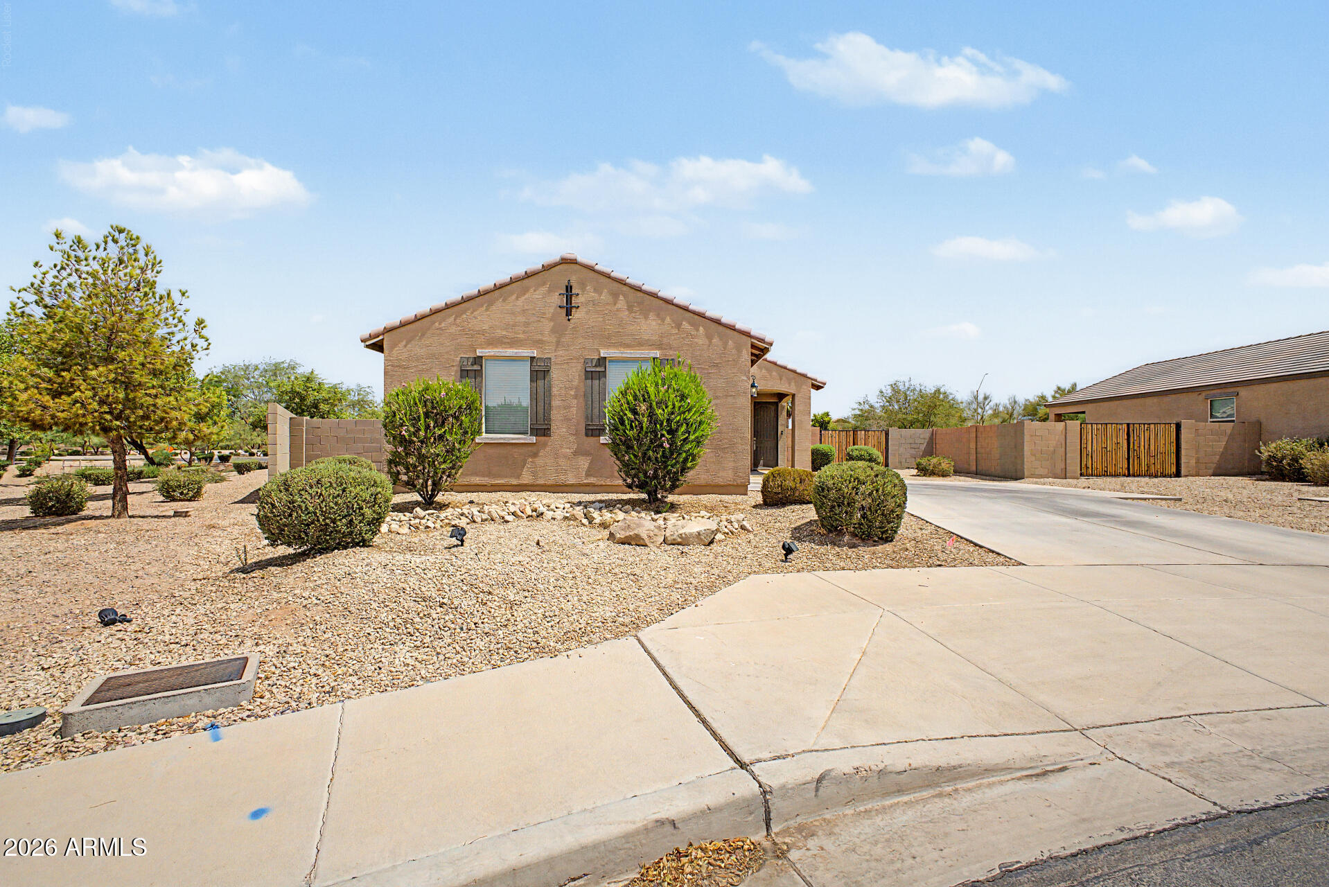 2564 E Alvaro Trail