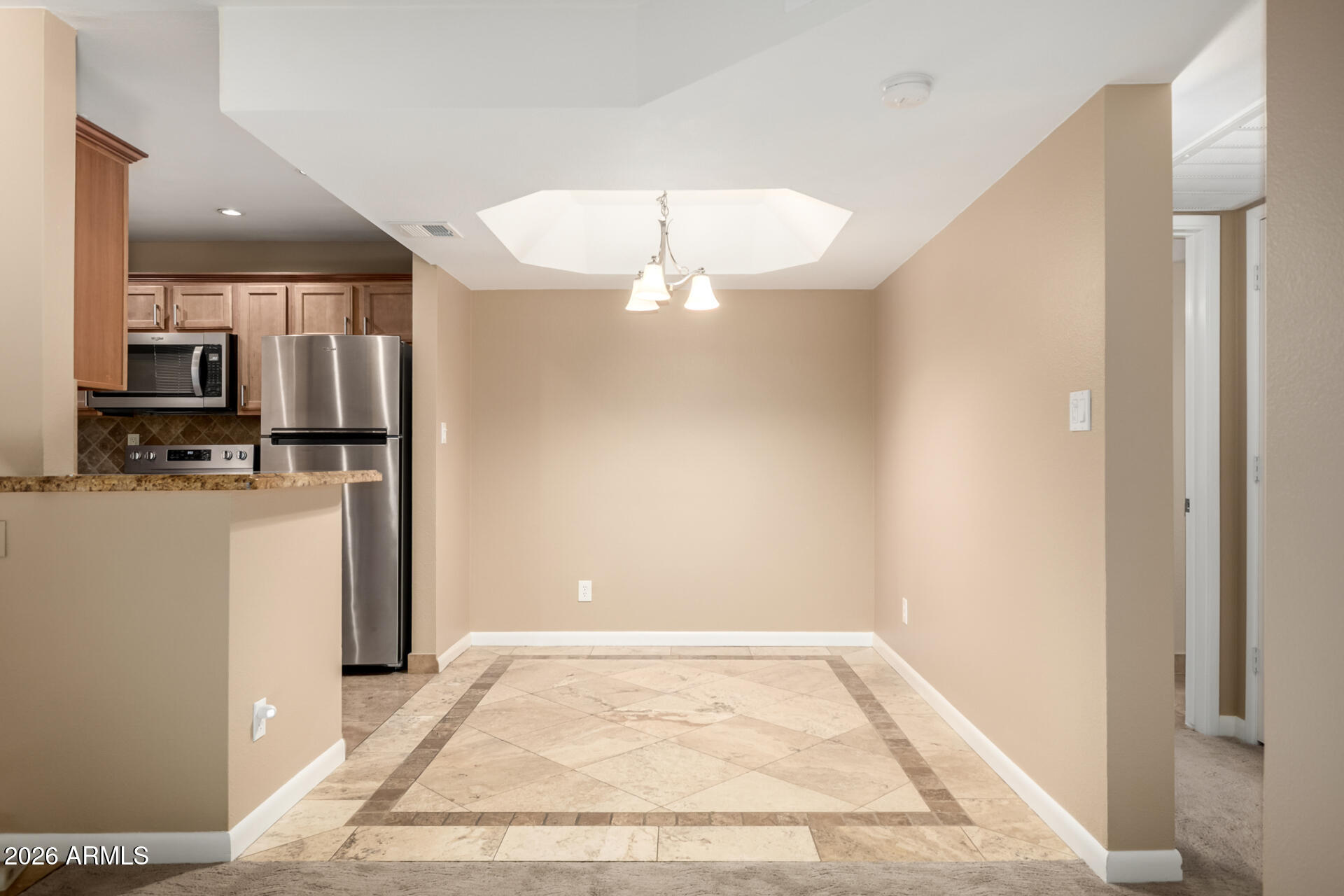 3845 E GREENWAY Road 211