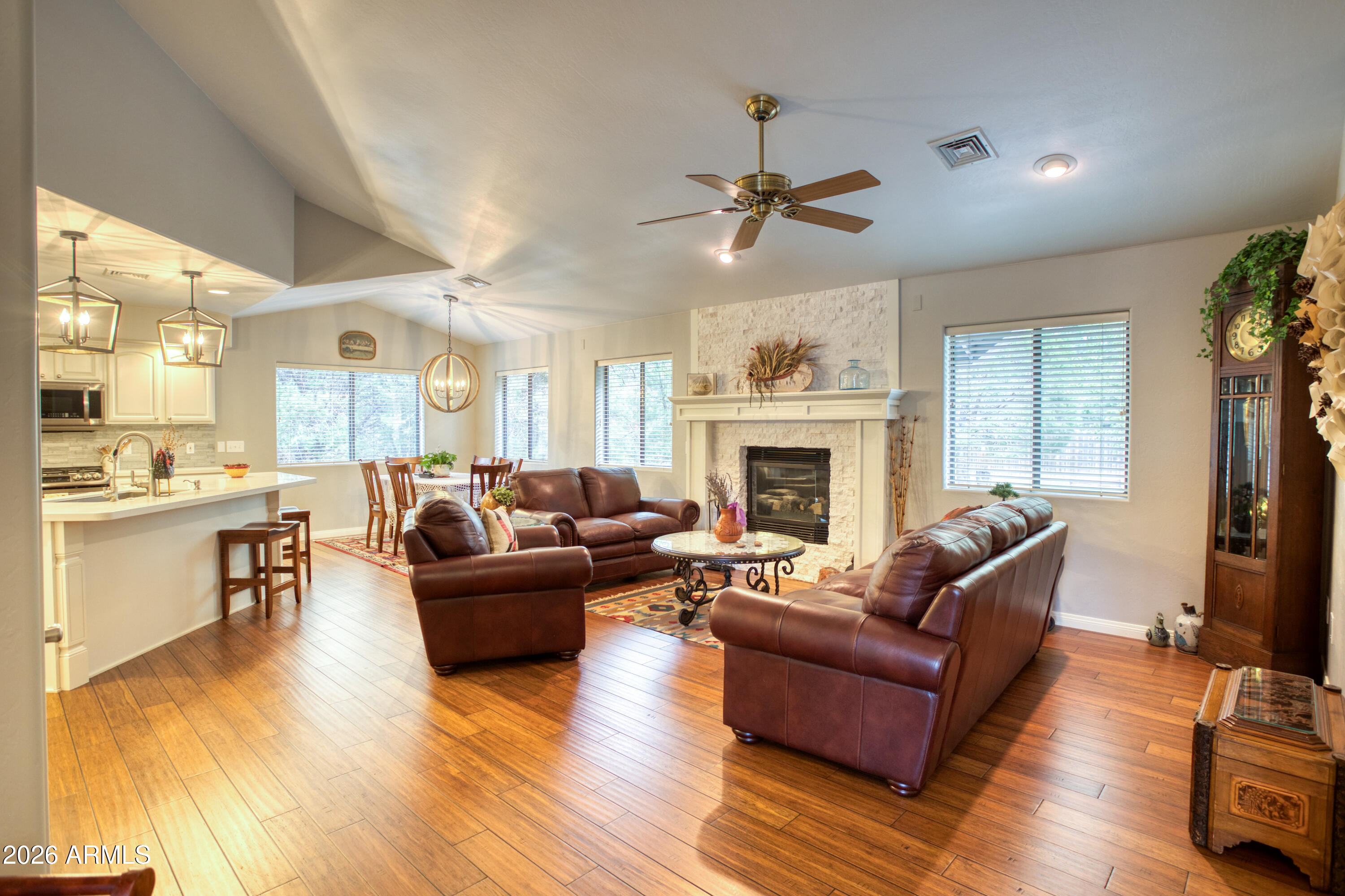 955 Rainbow View Drive