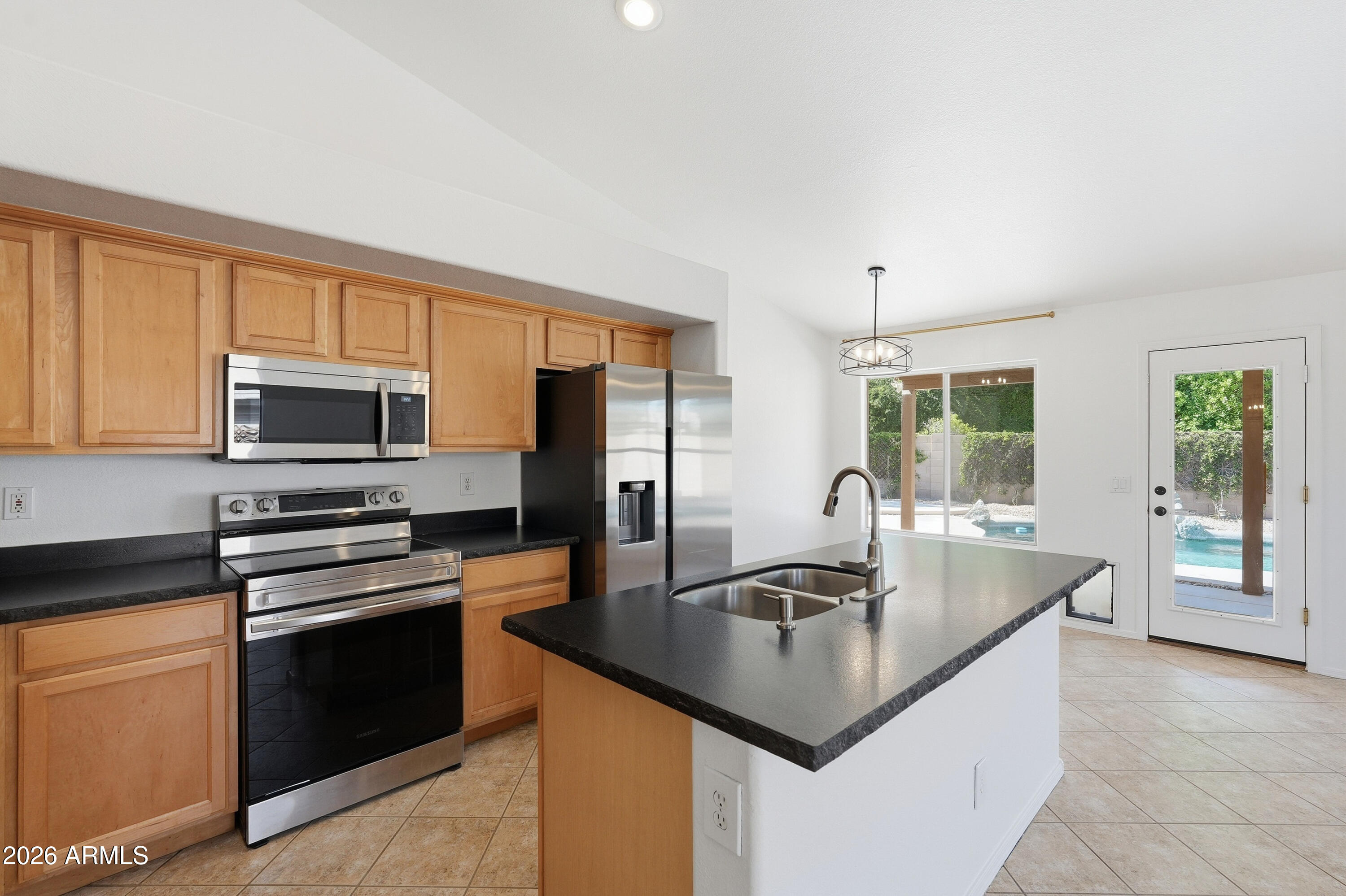 KEMPTON CROSSING - Residential