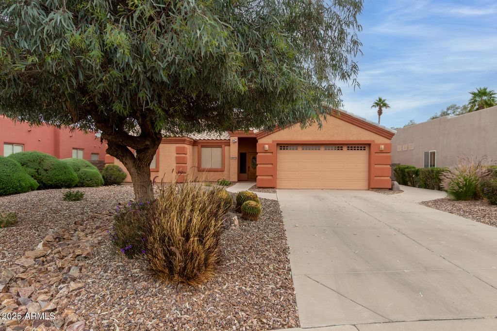 Photo of 880 W St Andrews Drive, Casa Grande, AZ 85122 (MLS # 6854132)