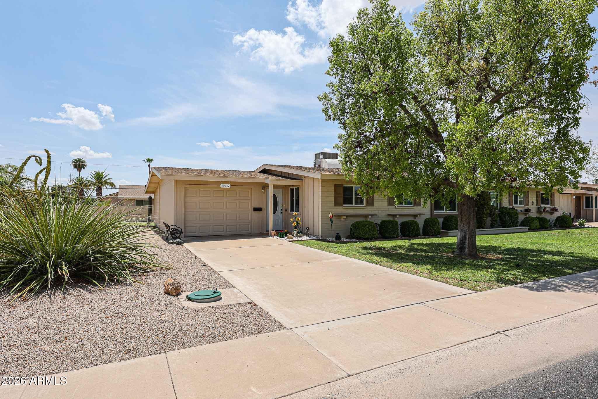 10319 W CLAIR Drive