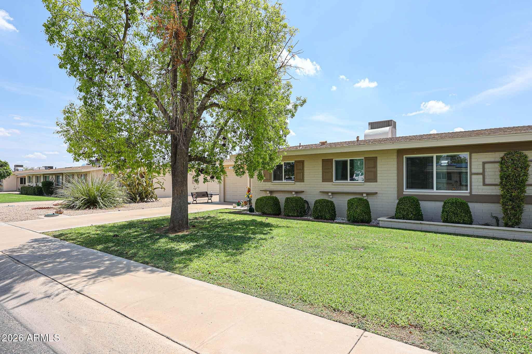 10319 W CLAIR Drive