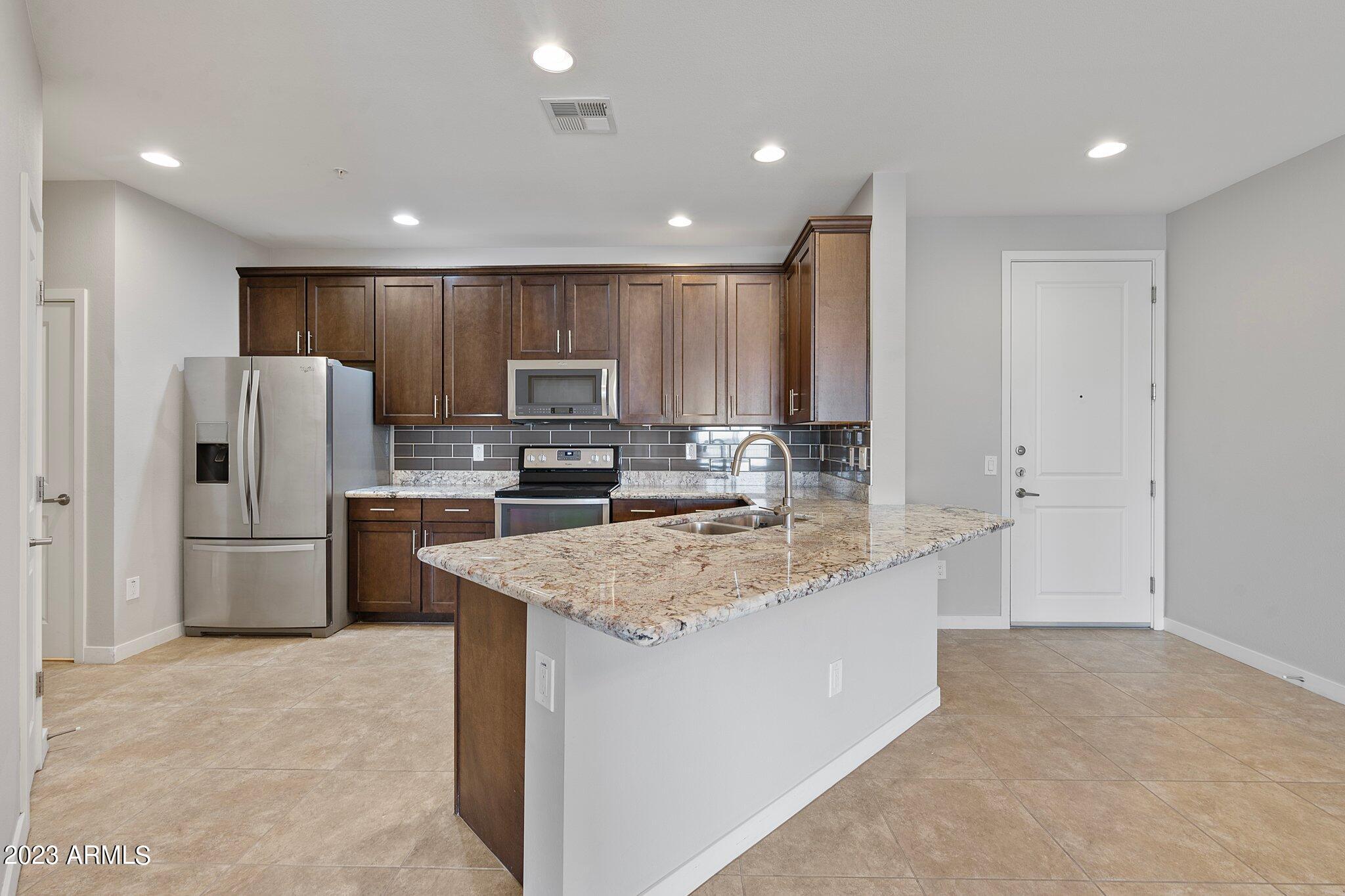 2511 W QUEEN CREEK Road 238