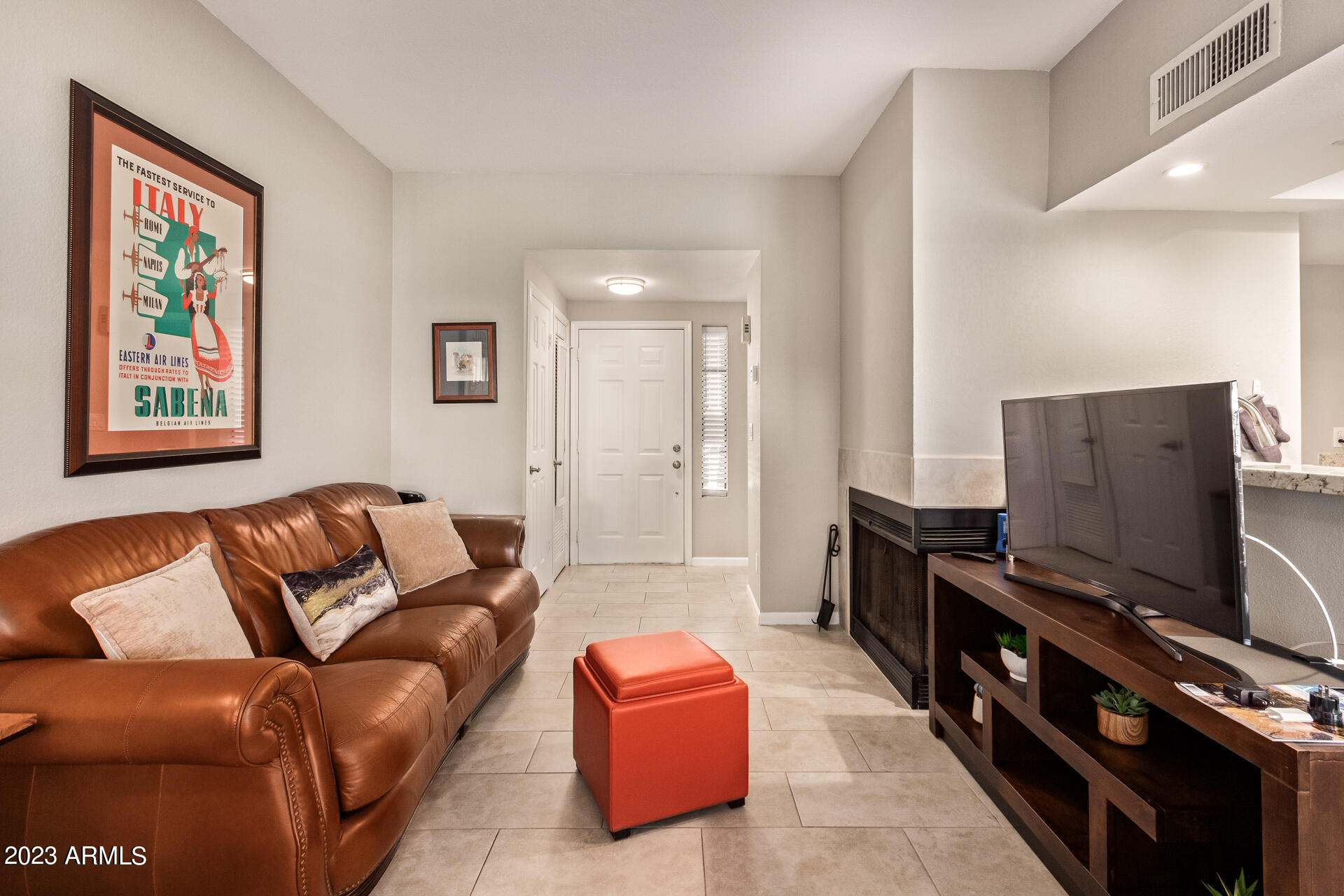 9711 E MOUNTAIN VIEW Road 1502