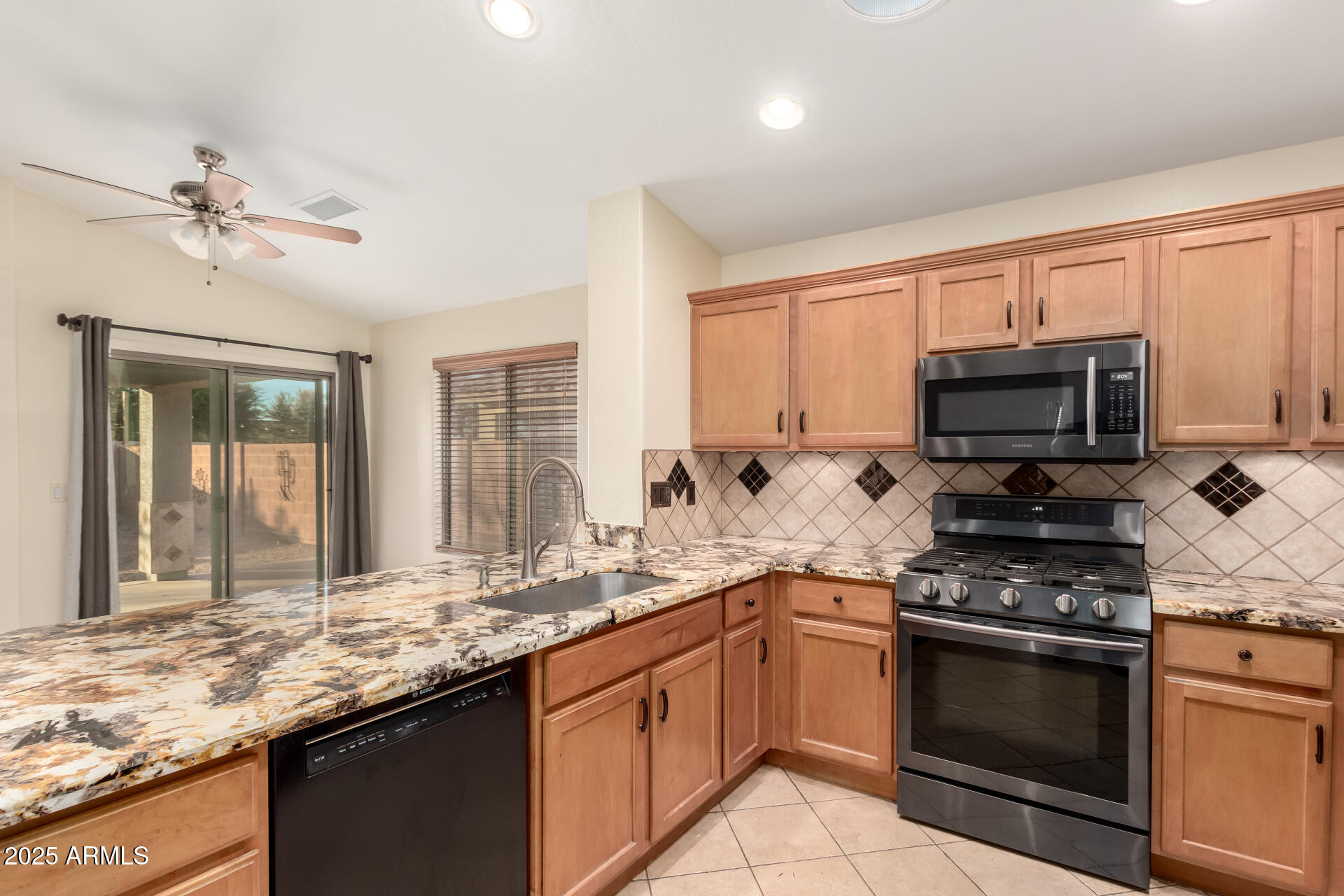 44213 W CYPRESS Lane