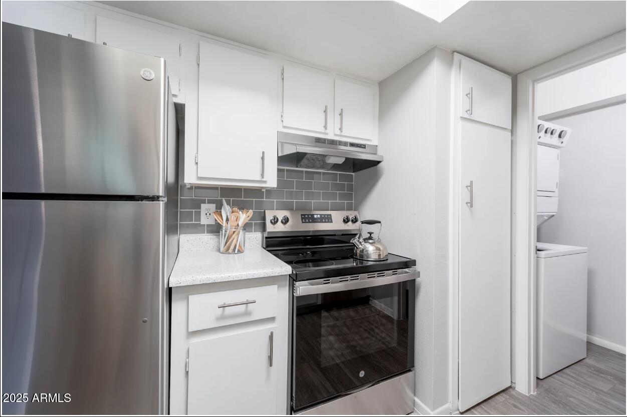 2311 E UNION HILLS Drive 2-1