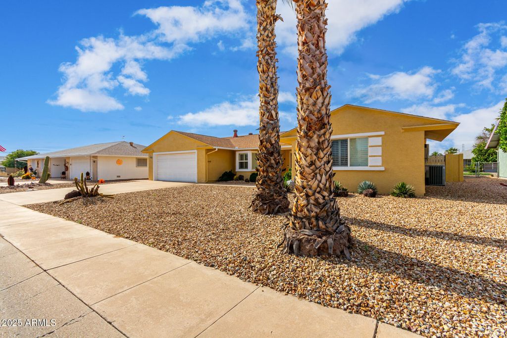 Photo of 15806 N 110th Avenue, Sun City, AZ 85351 (MLS # 6947102)