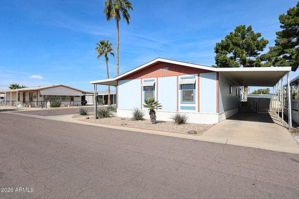 Photo of 10955 N 79th Avenue #125, Peoria, AZ 85345 (MLS # 6990066)