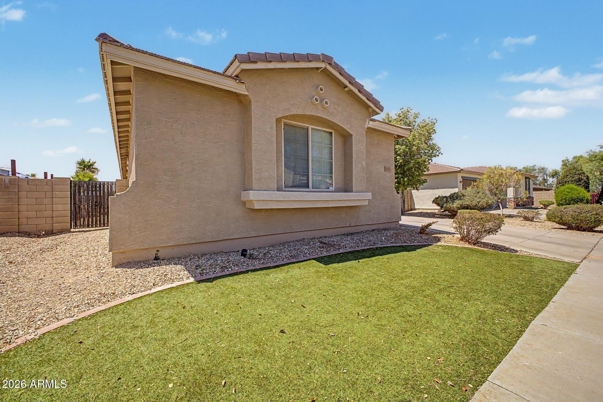 17373 W PINNACLE VISTA Drive