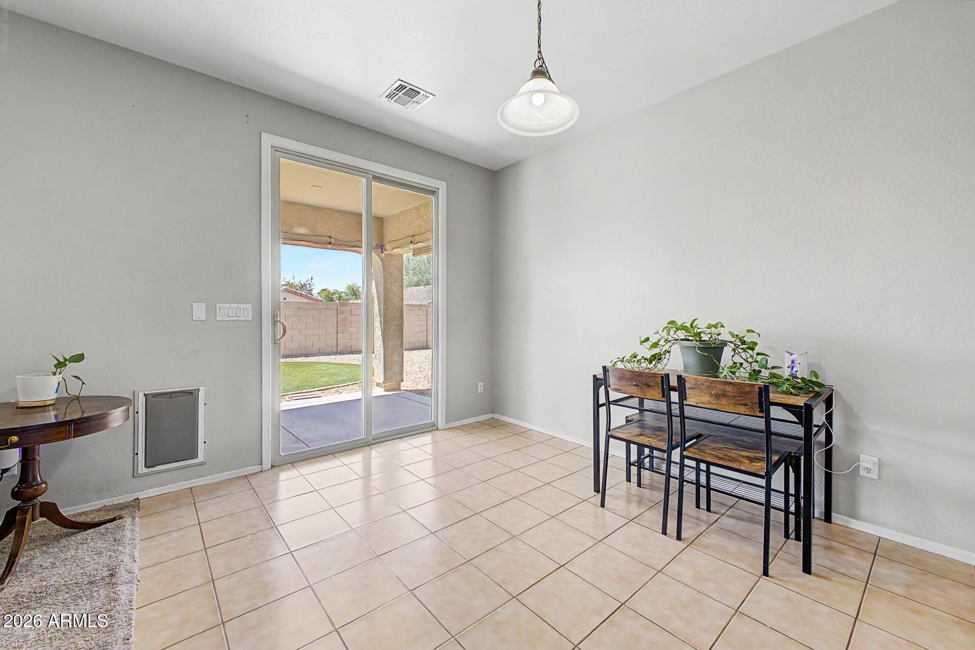 17373 W PINNACLE VISTA Drive