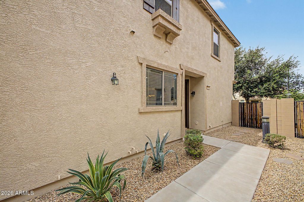 Photo of 1438 N 80th Lane, Phoenix, AZ 85043 (MLS # 7028233)