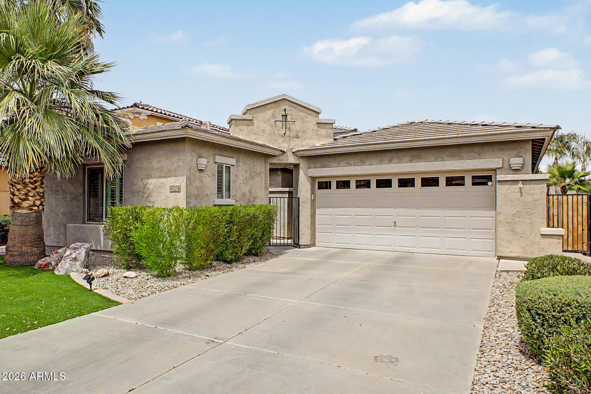 896 E INDIAN WELLS Place