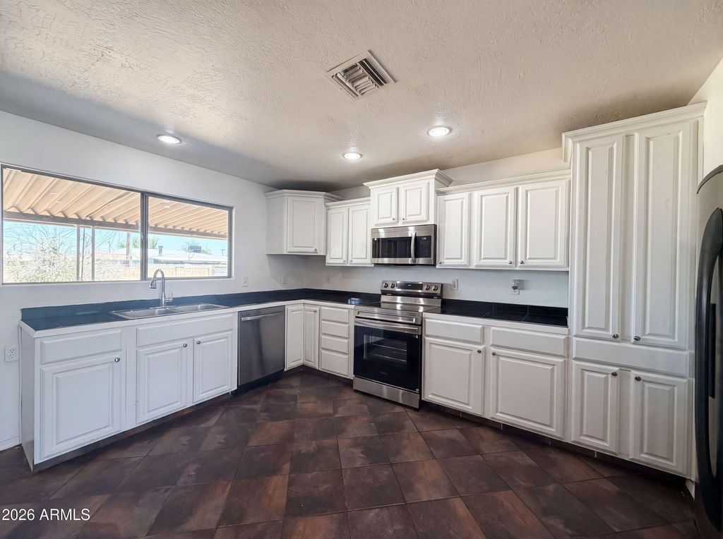 Photo of 2702 W Carter Drive, Tempe, AZ 85282 (MLS # 7041569)