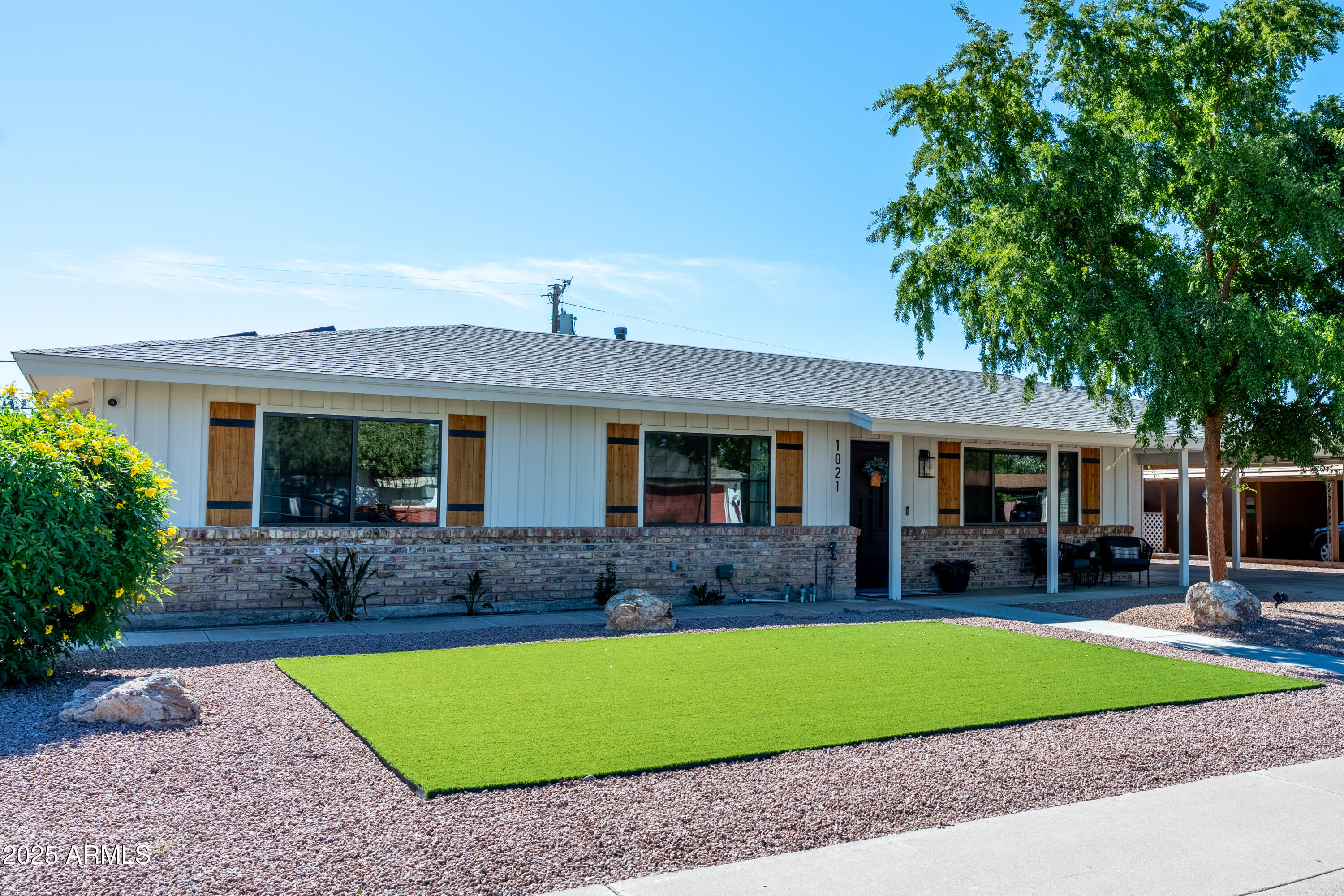 Homes for Sale in Queen Creek Arizona 2 1021 E PALMAIRE Avenue