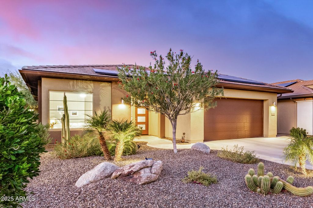 Photo of 13194 W Lone Tree Trail, Peoria, AZ 85383 (MLS # 6921110)