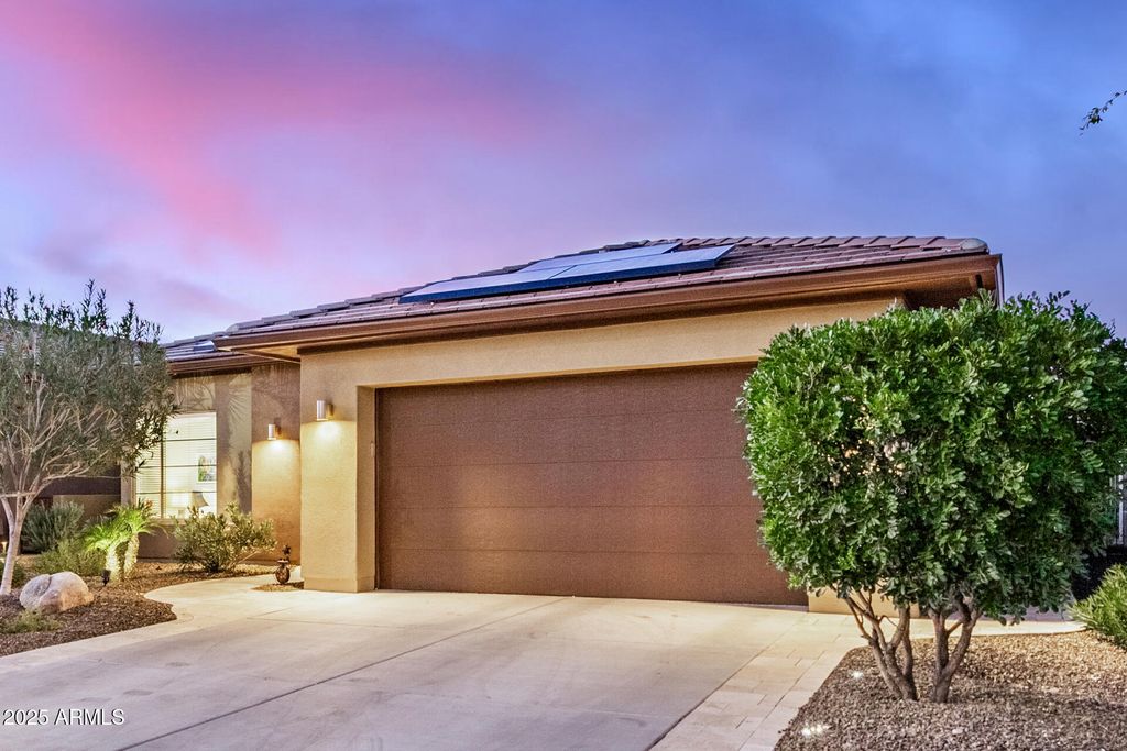Photo of 13194 W Lone Tree Trail, Peoria, AZ 85383 (MLS # 6921110)
