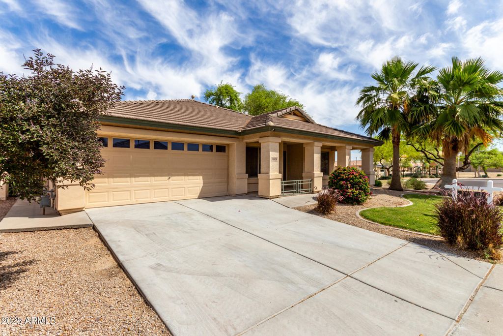 Photo of 12428 W Vermont Court, Litchfield Park, AZ 85340 (MLS # 6860355)