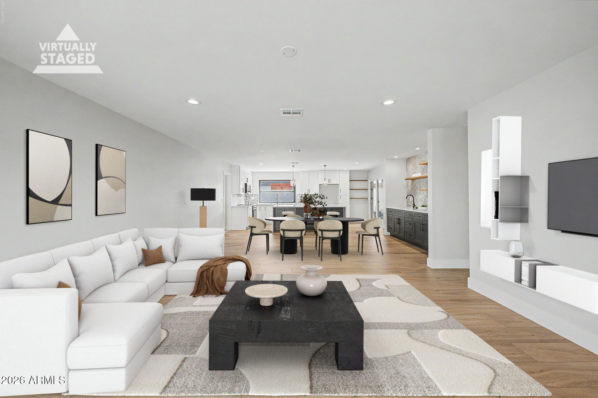 8013 E HUBBELL Street