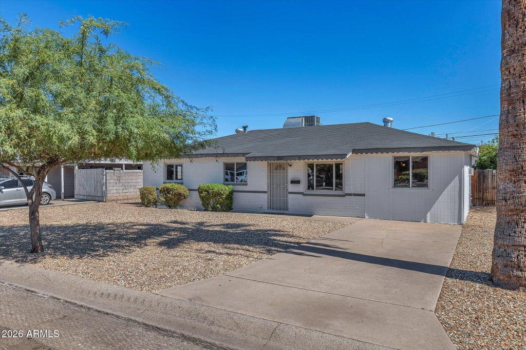 Photo of 5517 N 29th Avenue, Phoenix, AZ 85017 (MLS # 7092381)