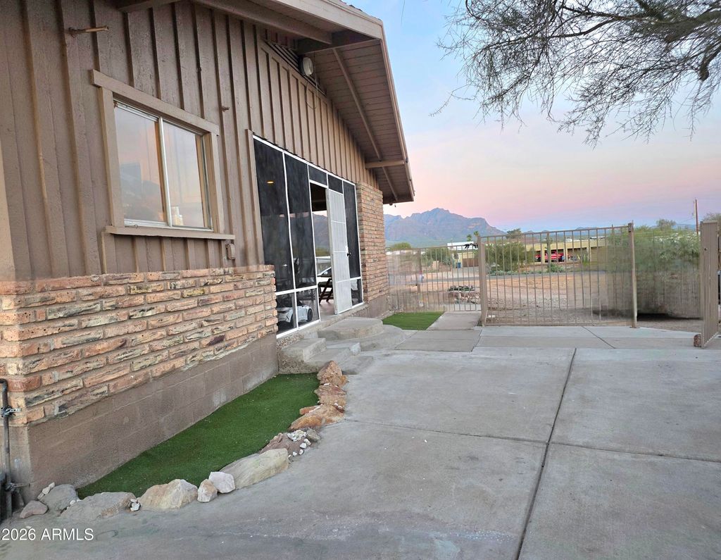 Photo of 522 S Cortez Road, Apache Junction, AZ 85119 (MLS # 6905047)