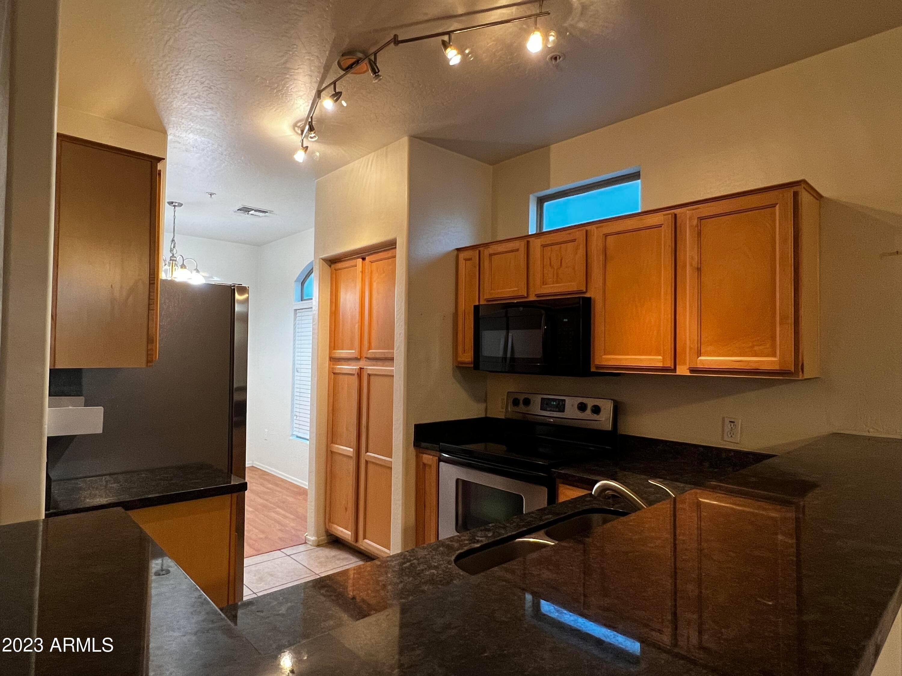 2250 E Deer Valley Road Unit 21