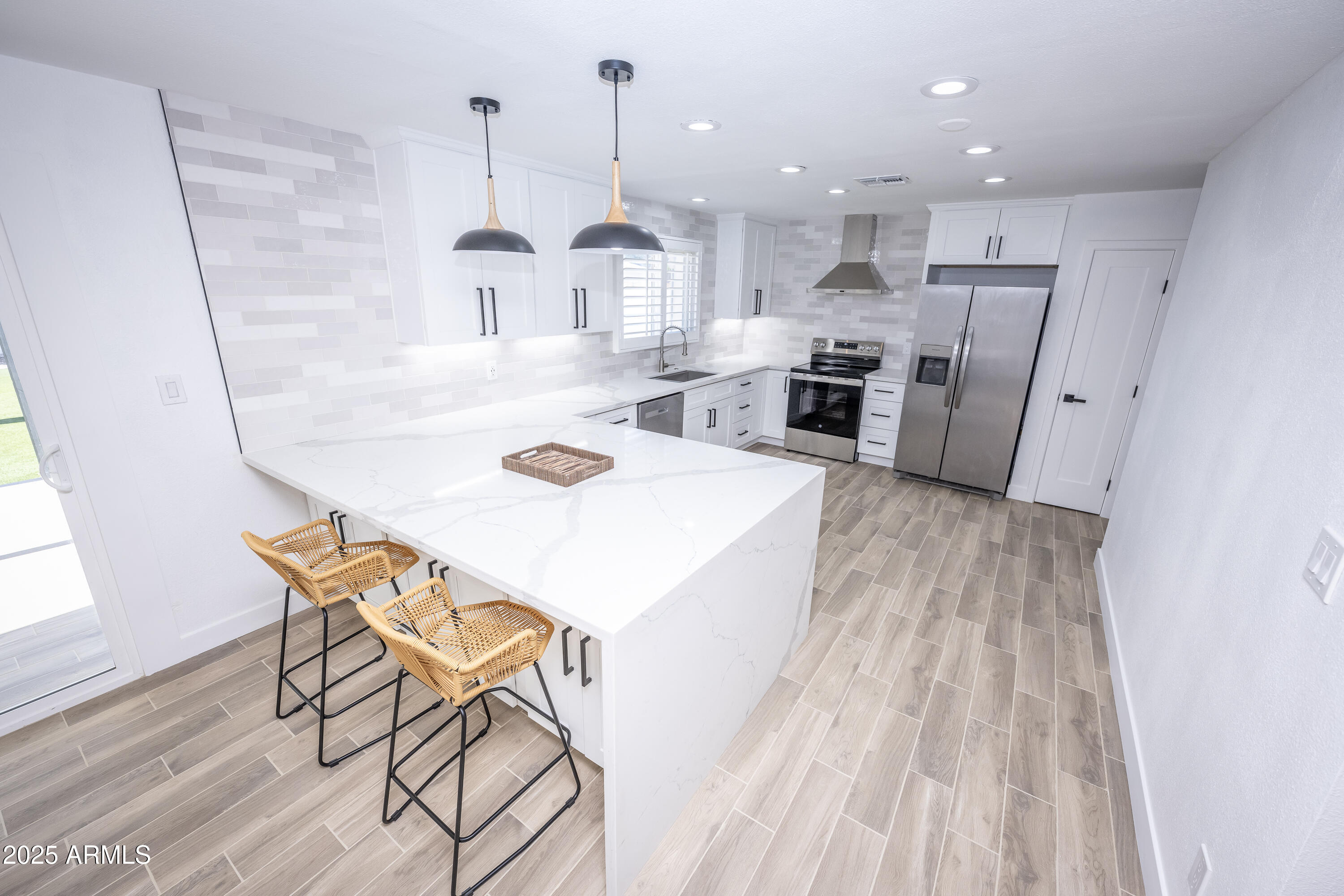 8534 E AMELIA Avenue