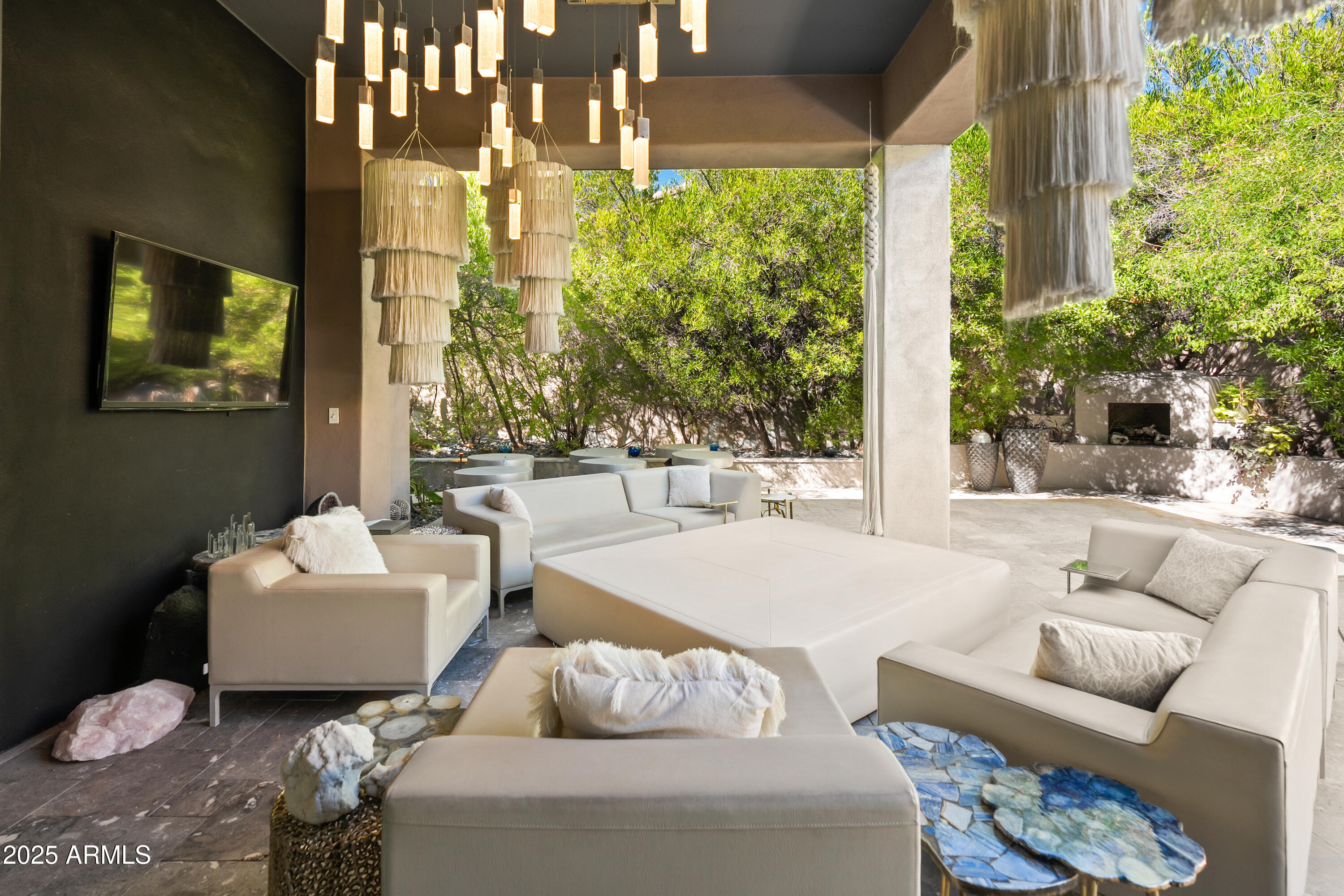 10554 E BLANCHE Drive