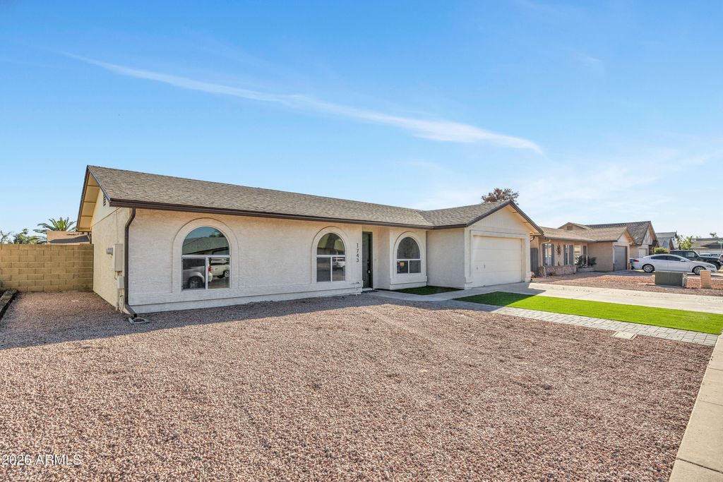 Photo of 1743 E Irwin Avenue, Mesa, AZ 85204 (MLS # 7000157)