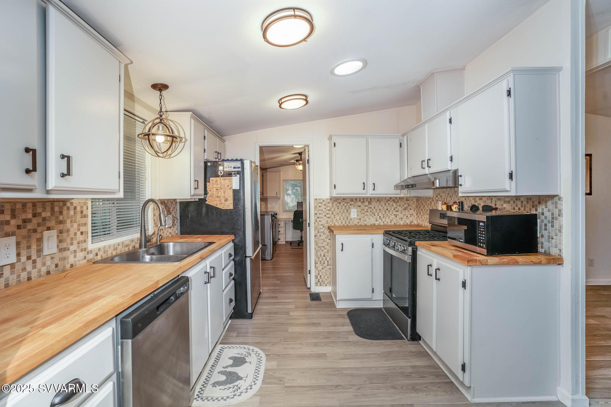 2050 W STATE ROUTE 89A -- 105