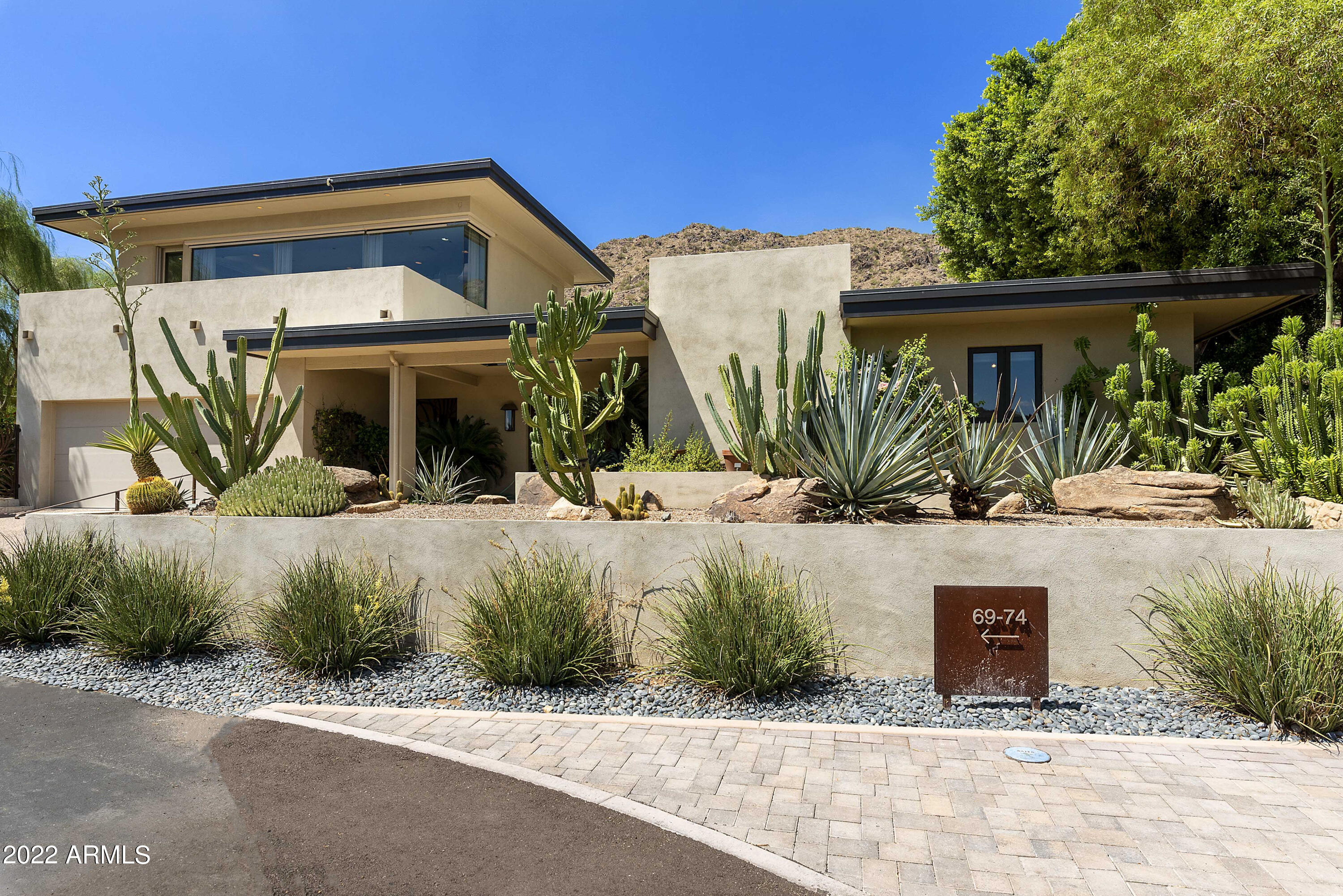 5434 E LINCOLN Drive 72