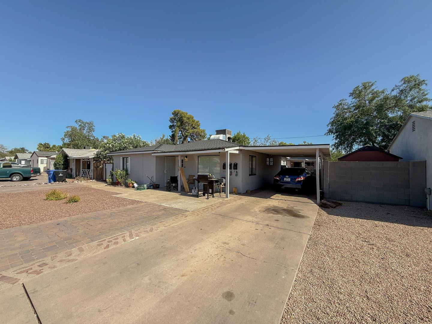 1221 E HIGHLAND Avenue 3