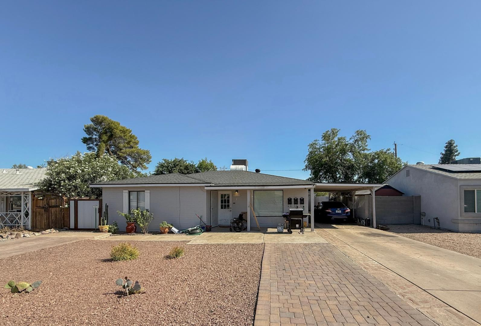 1221 E HIGHLAND Avenue 3