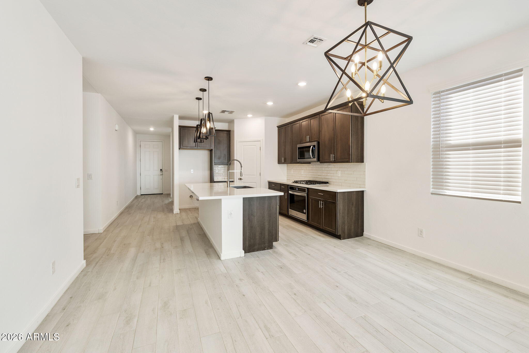 33908 N Beeblossom Trail