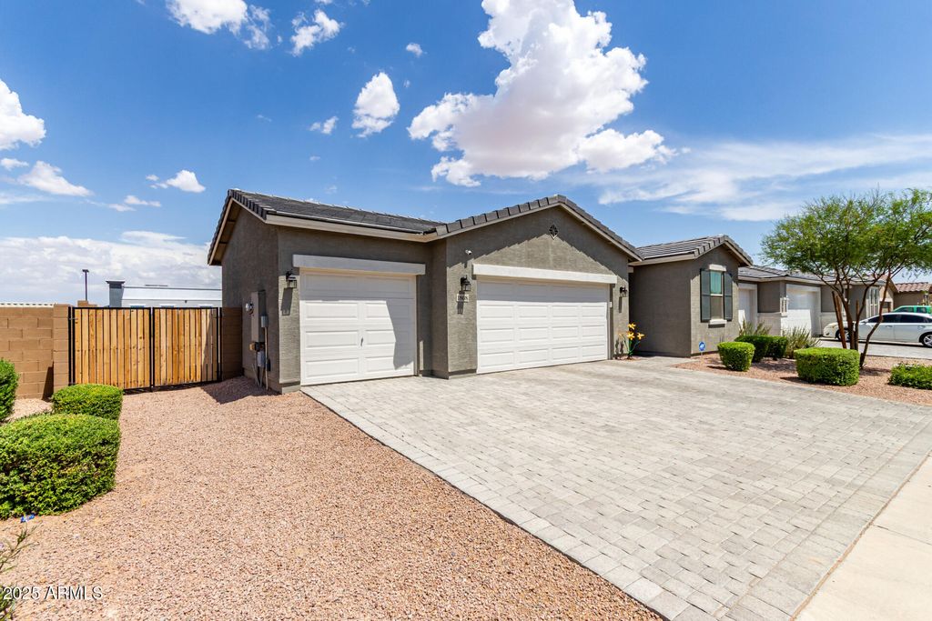 Photo of 1808 N Menze Lane, Casa Grande, AZ 85122 (MLS # 6888480)