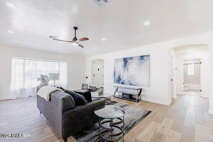 1322 W FLOWER Street