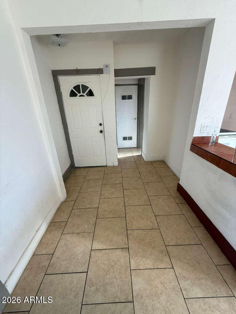 1165 E 10TH Street 3