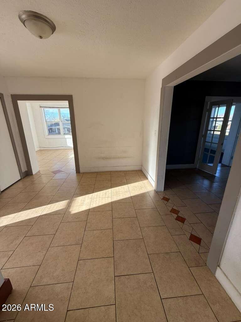 1165 E 10TH Street 3