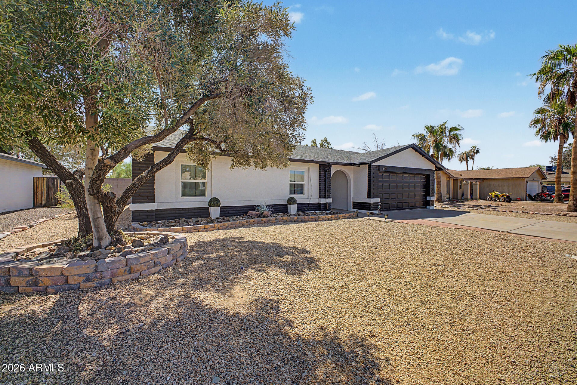 917 W MISSION Drive